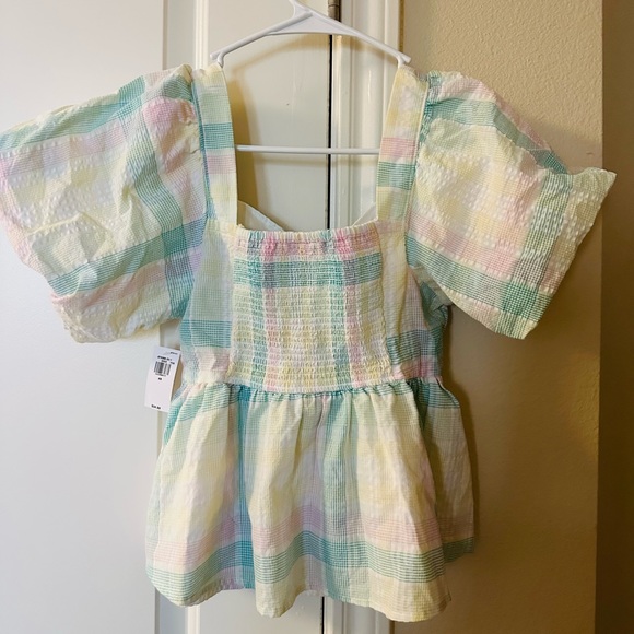 Old Navy Ruffle top - Picture 2 of 3